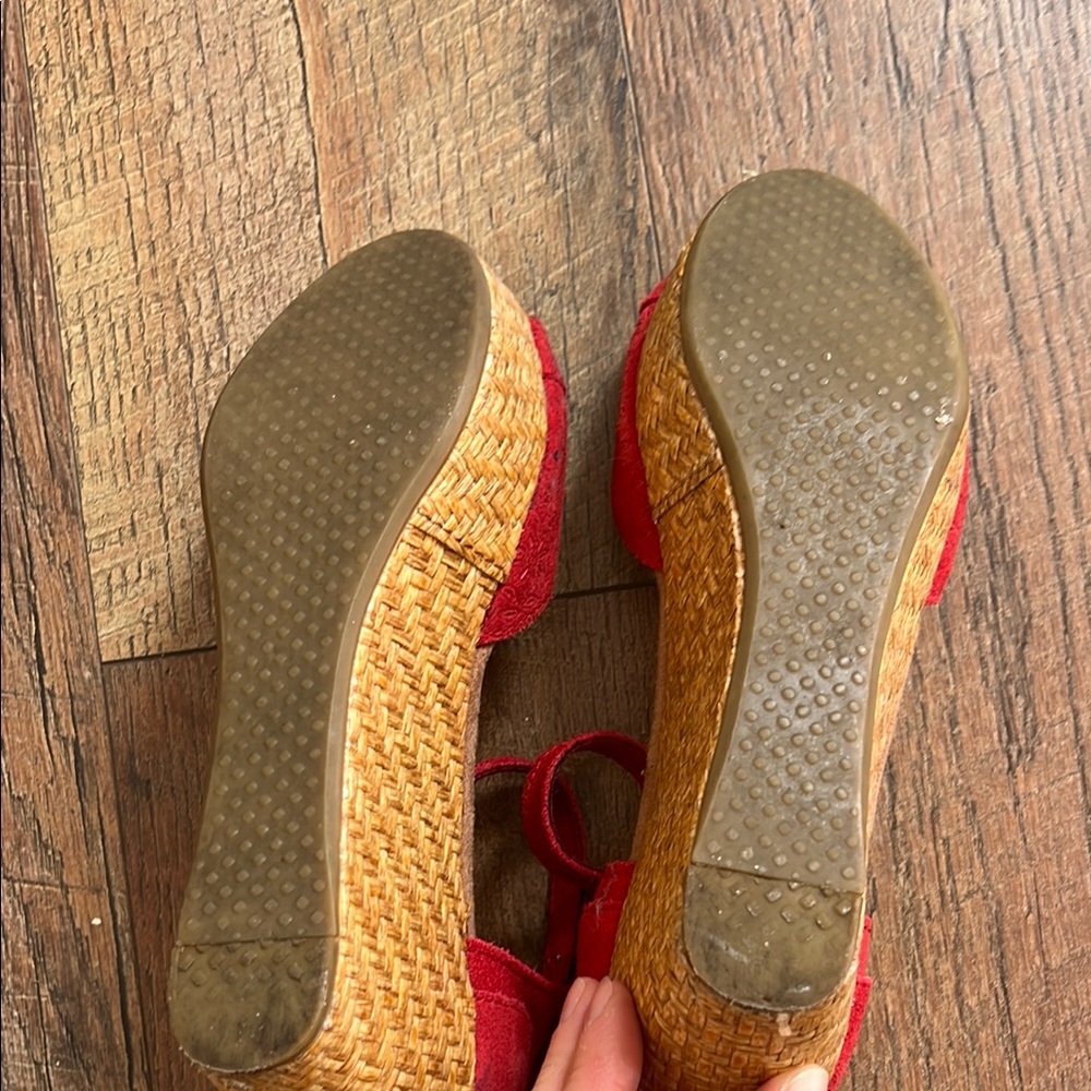 Stylish Red Sandals by Seychelles - Picture 6 of 8